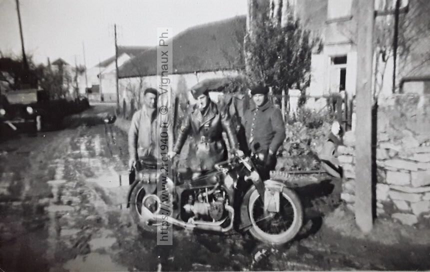 Pierre Oudot
Moto près de la ligne Maginot